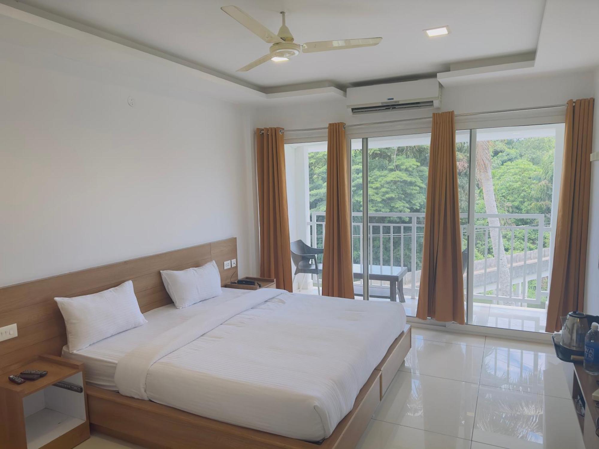 Hotel Lets Stay Kochi Exteriör bild