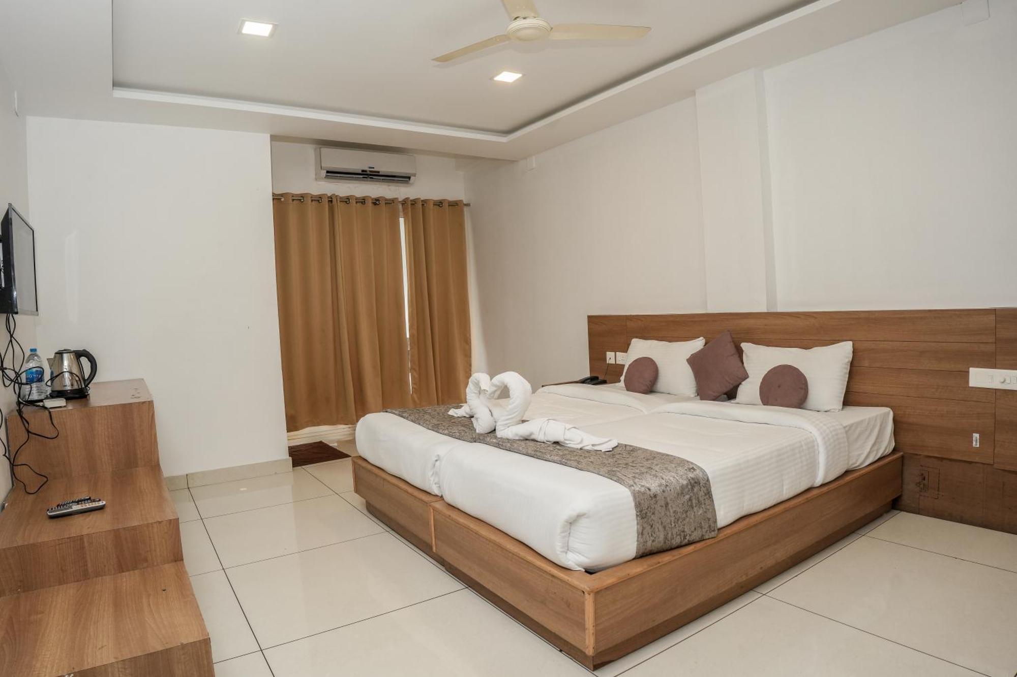 Hotel Lets Stay Kochi Exteriör bild