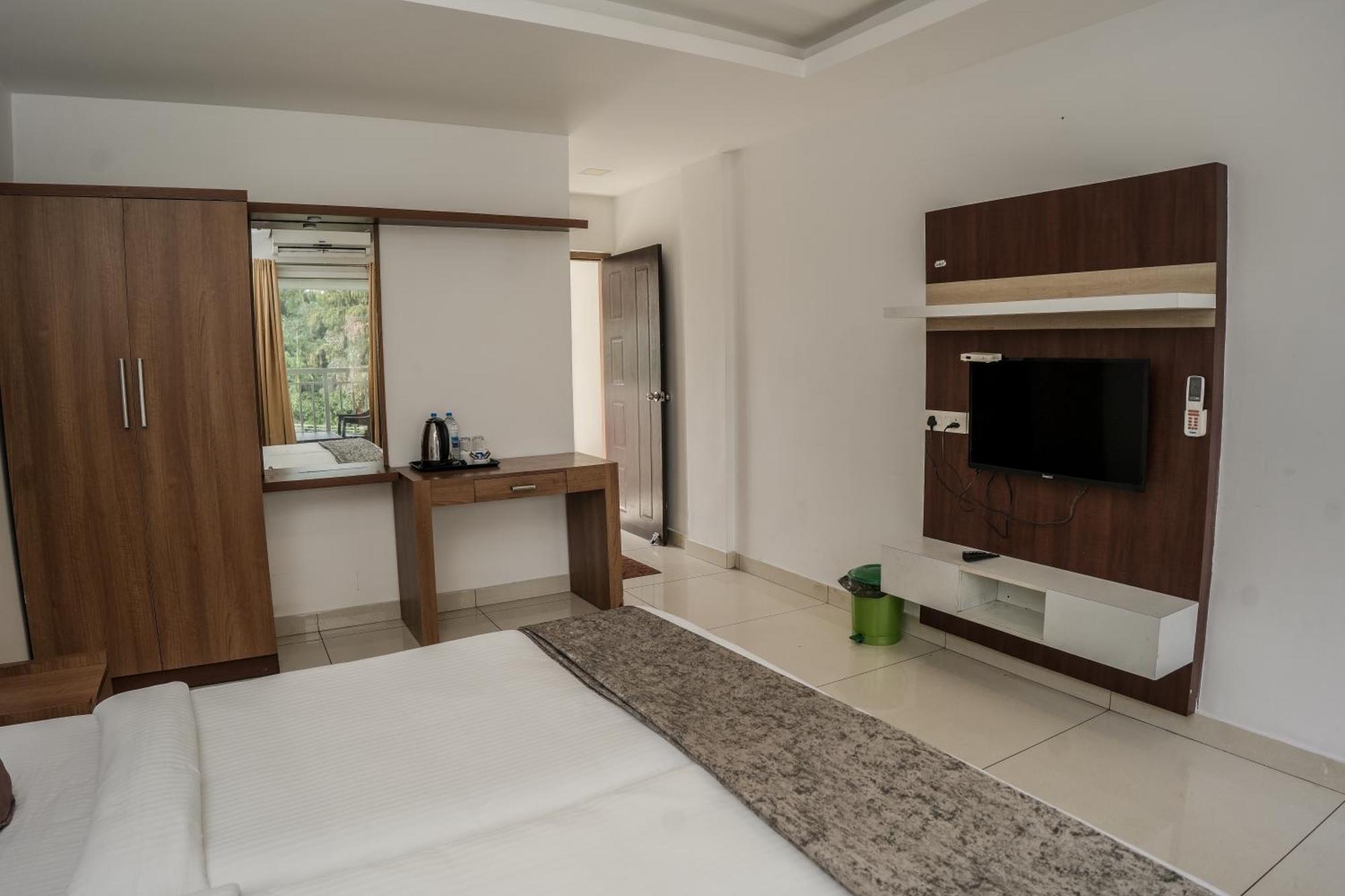 Hotel Lets Stay Kochi Exteriör bild