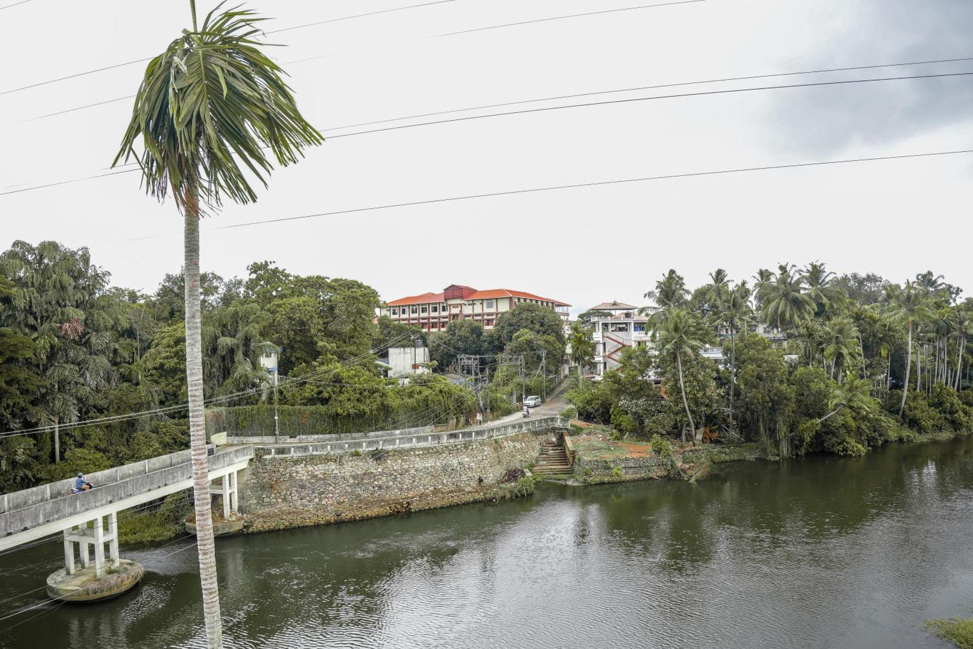 Hotel Lets Stay Kochi Exteriör bild